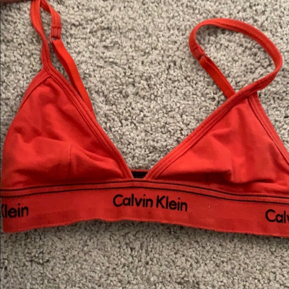 CALVIN KLEIN red bralette!